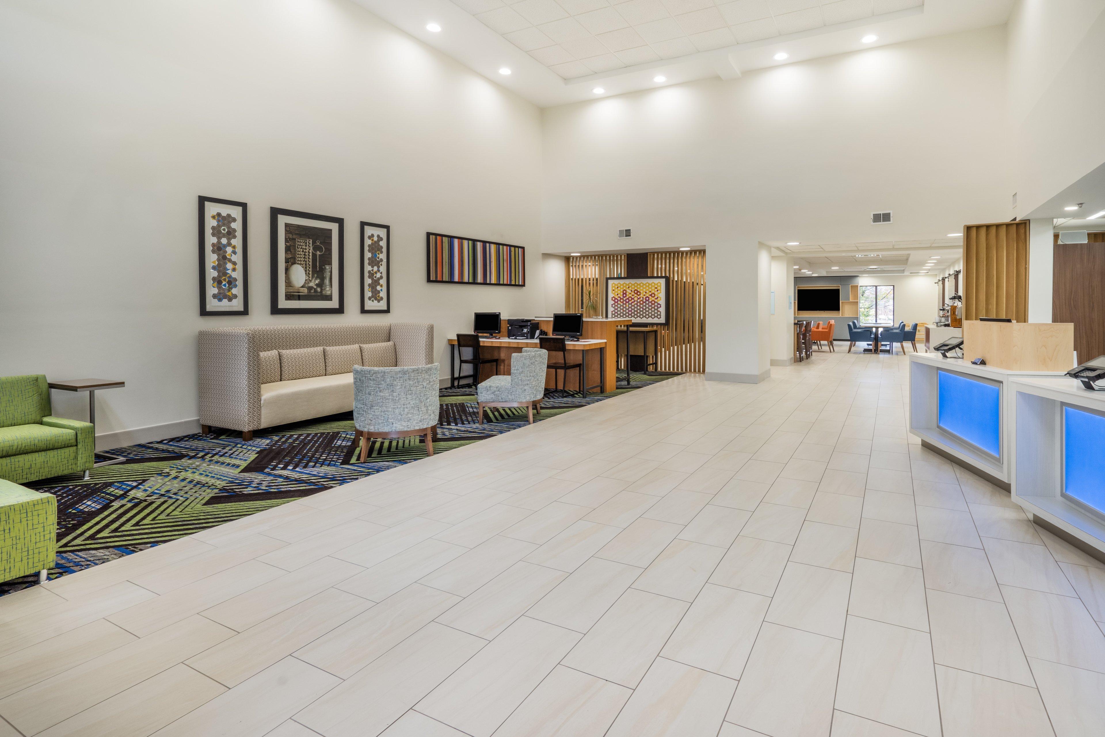 Holiday Inn Express Hotel & Suites Louisville East By Ihg Exterior foto